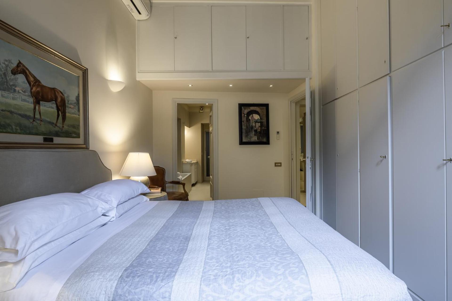 Piazza Della Maddalena View Apartment