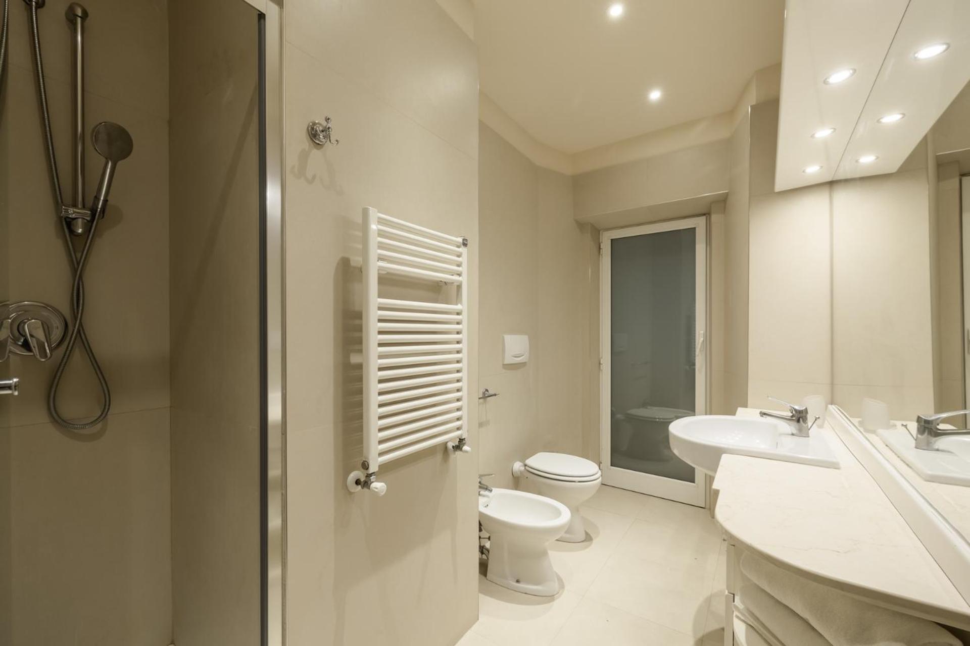 Piazza Della Maddalena View Apartment Rome