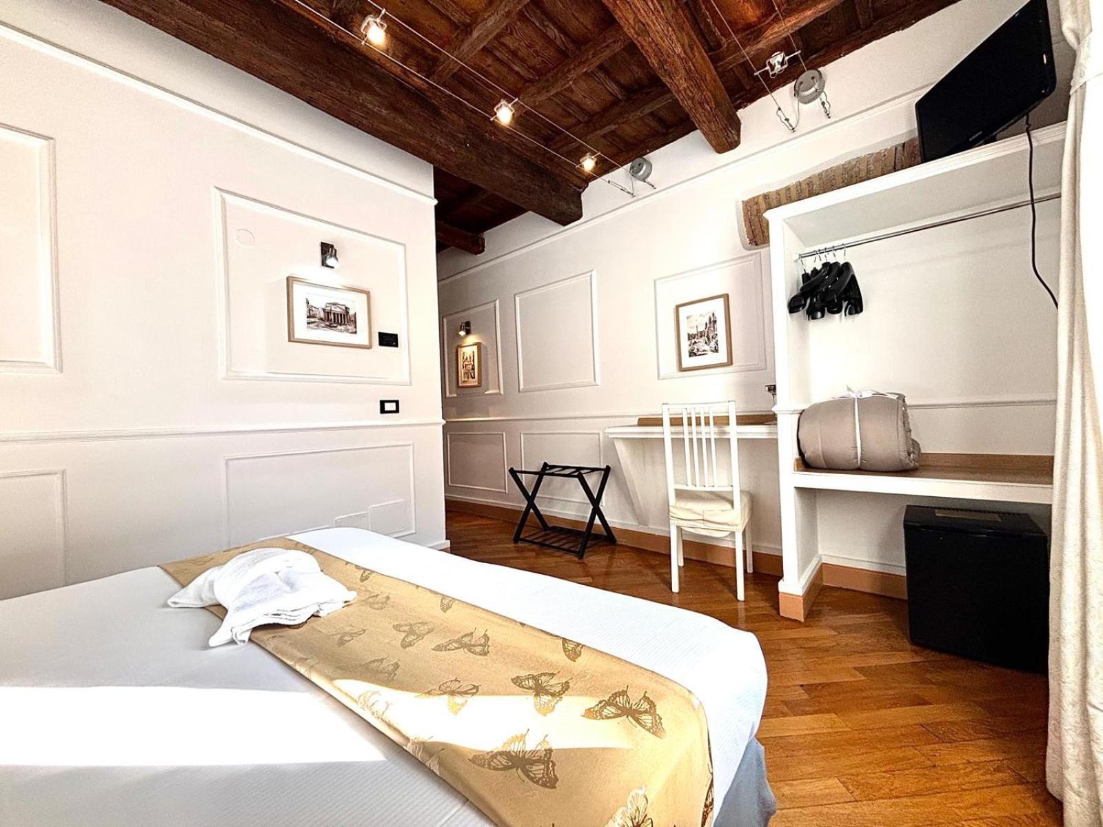 Domus Ester Guest house 2*
