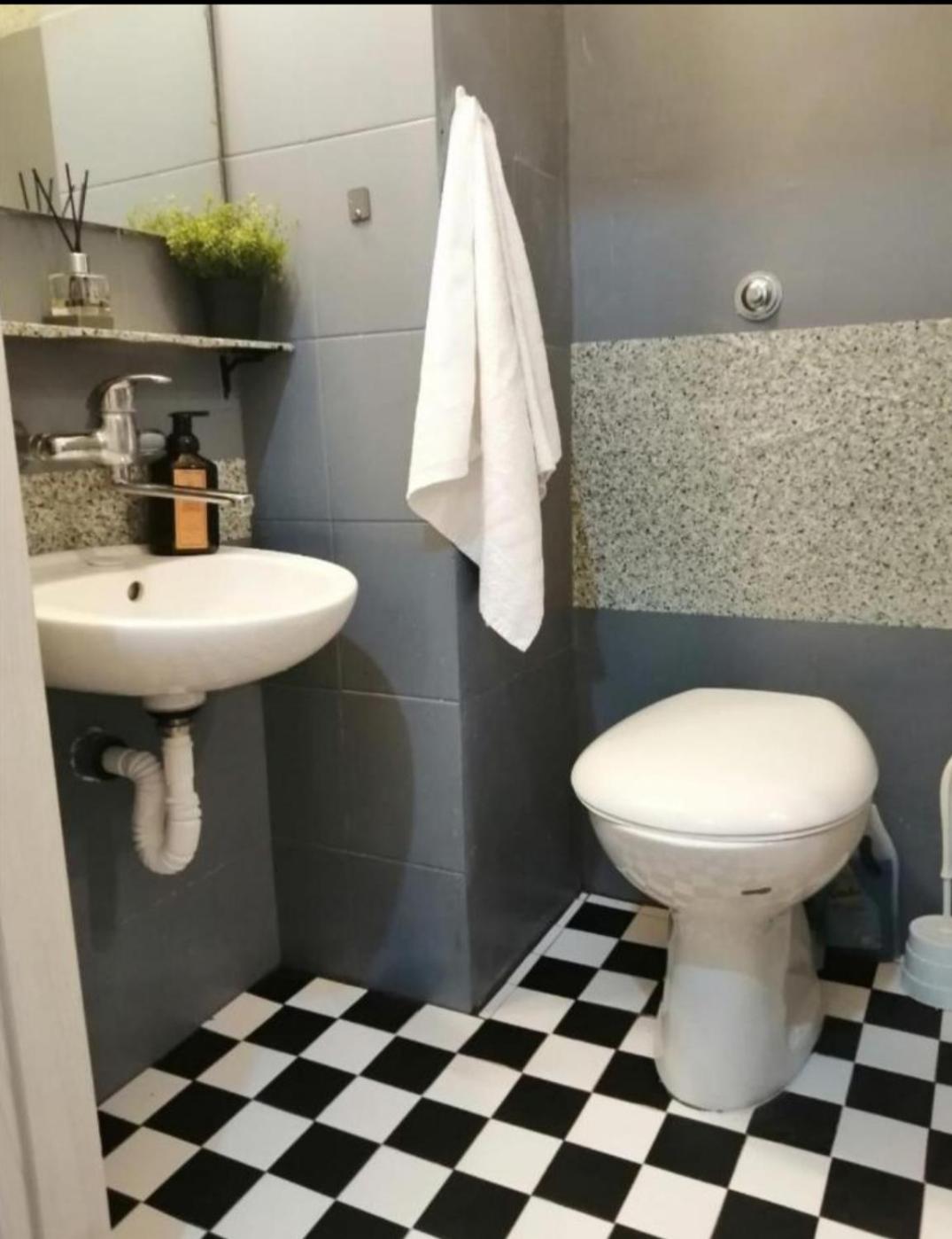 23 Apartment *