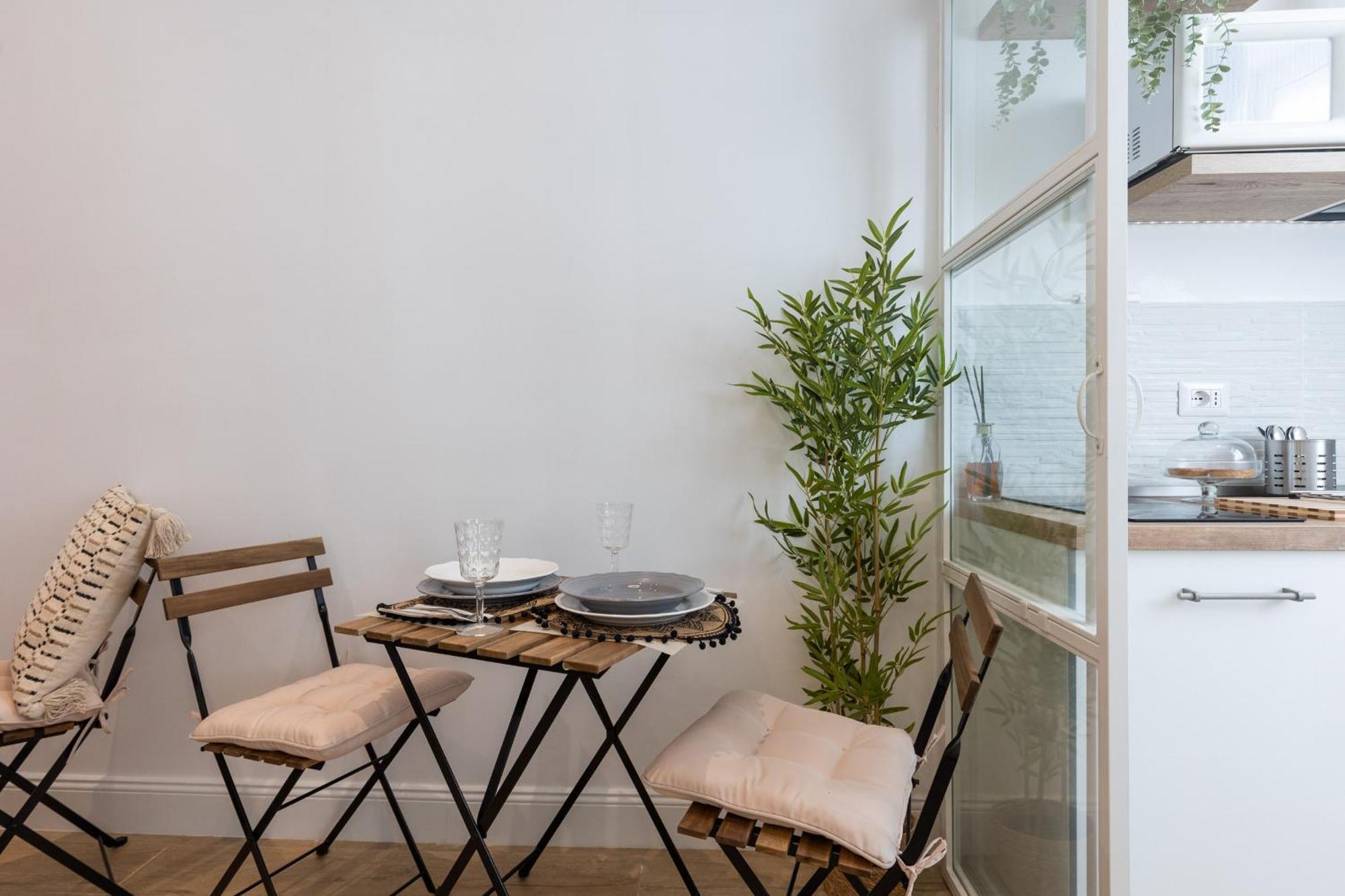 La Maison Du Charme Bed & Breakfast