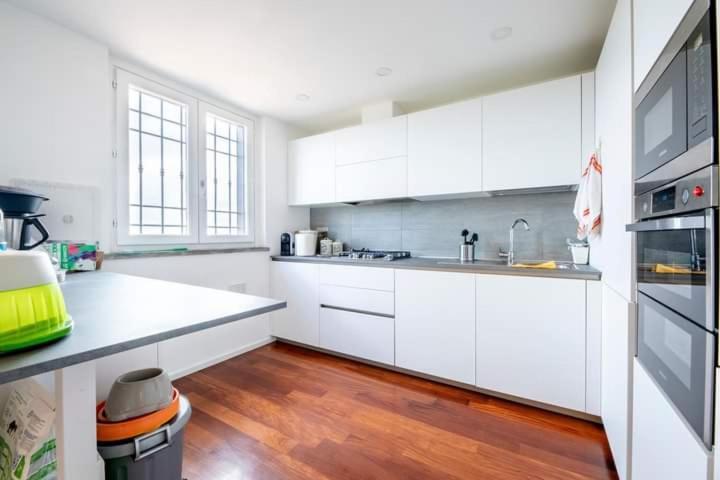 Realty Company Spagna * Rome