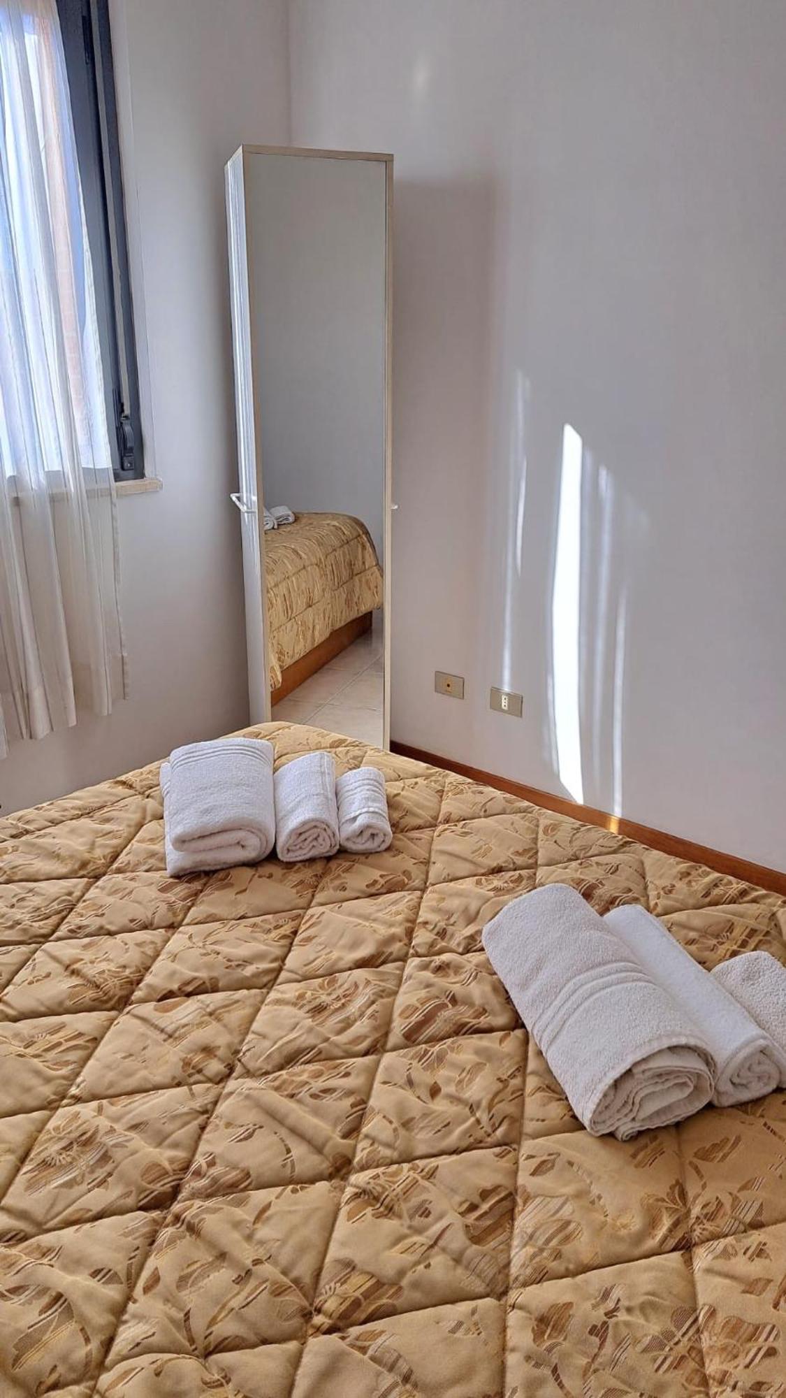 Tiburtina Apartment *