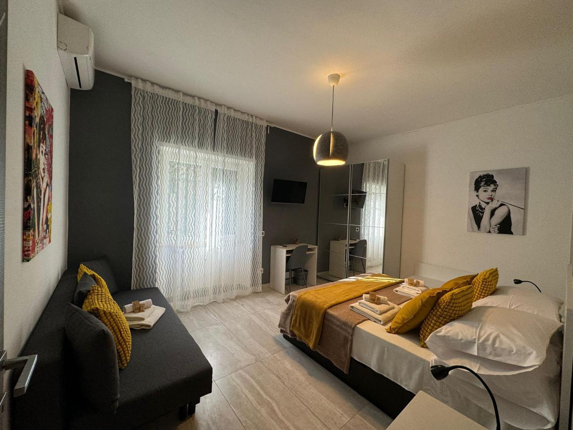 Elegant Escape By Ionio Metro * Rome