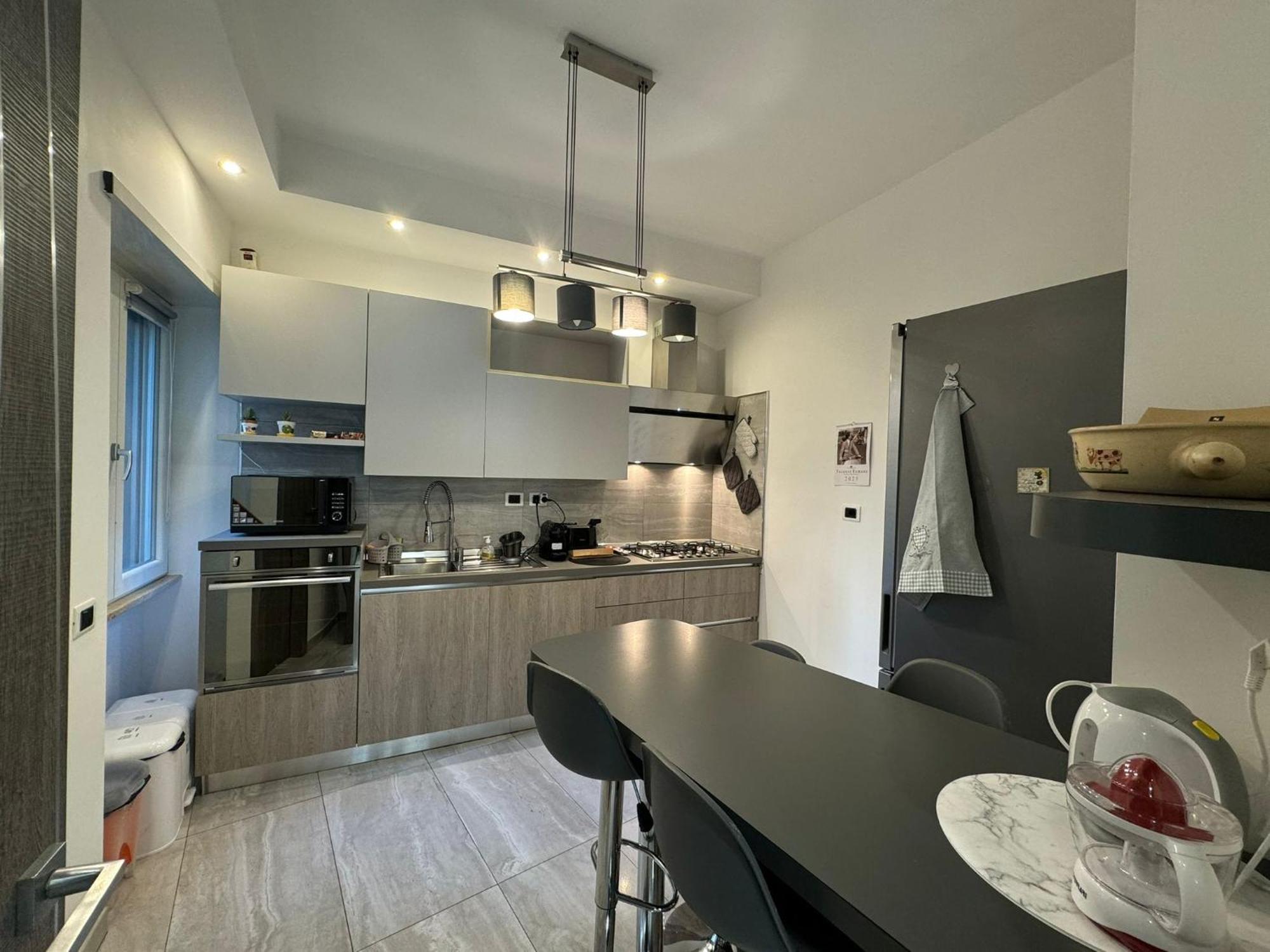 Apartment Elegant Escape By Ionio Metro *