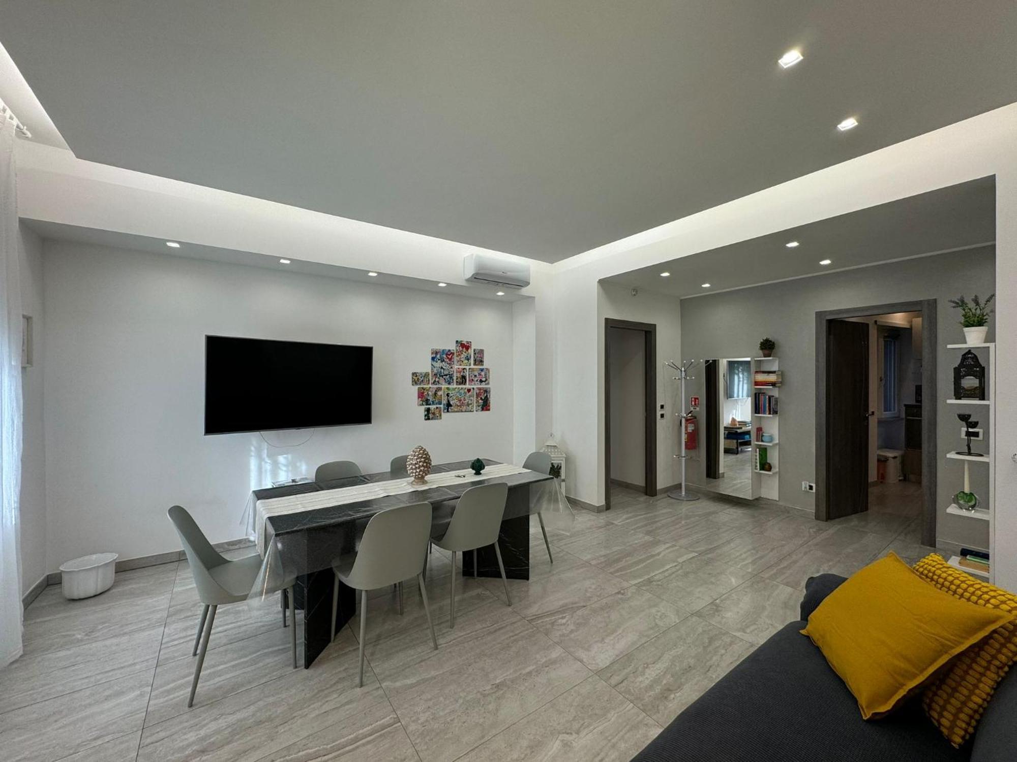 Apartment Elegant Escape By Ionio Metro