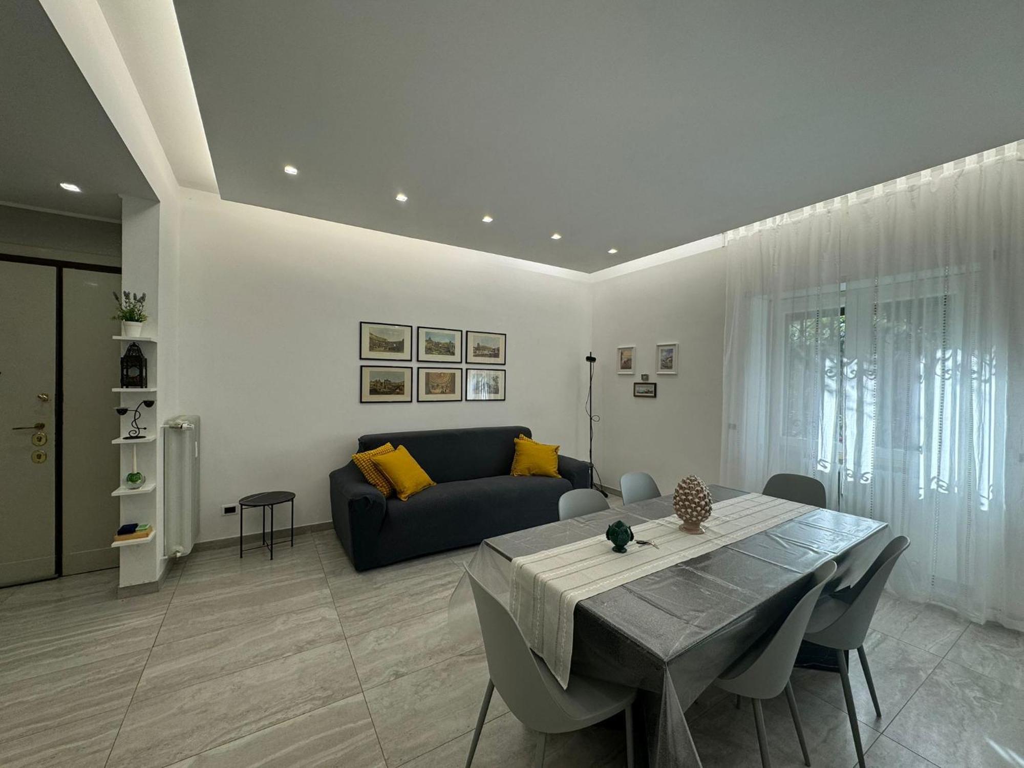 Elegant Escape By Ionio Metro Apartment *