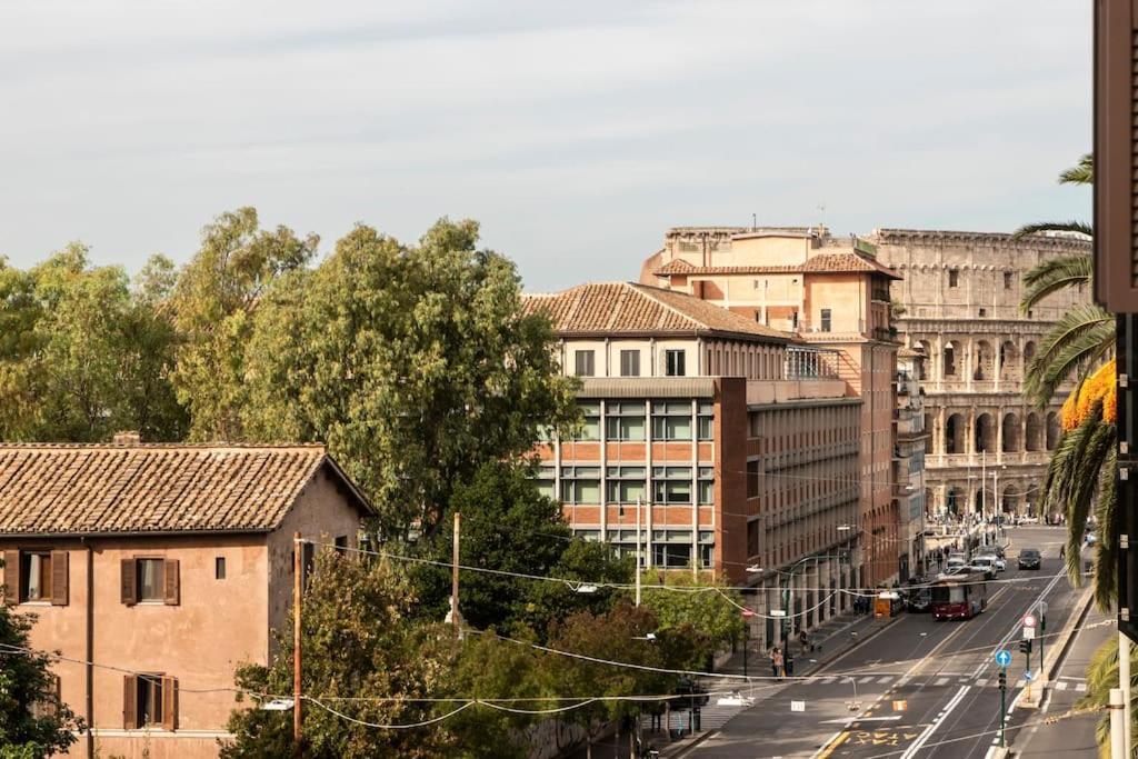 Apartment Colosseo View *