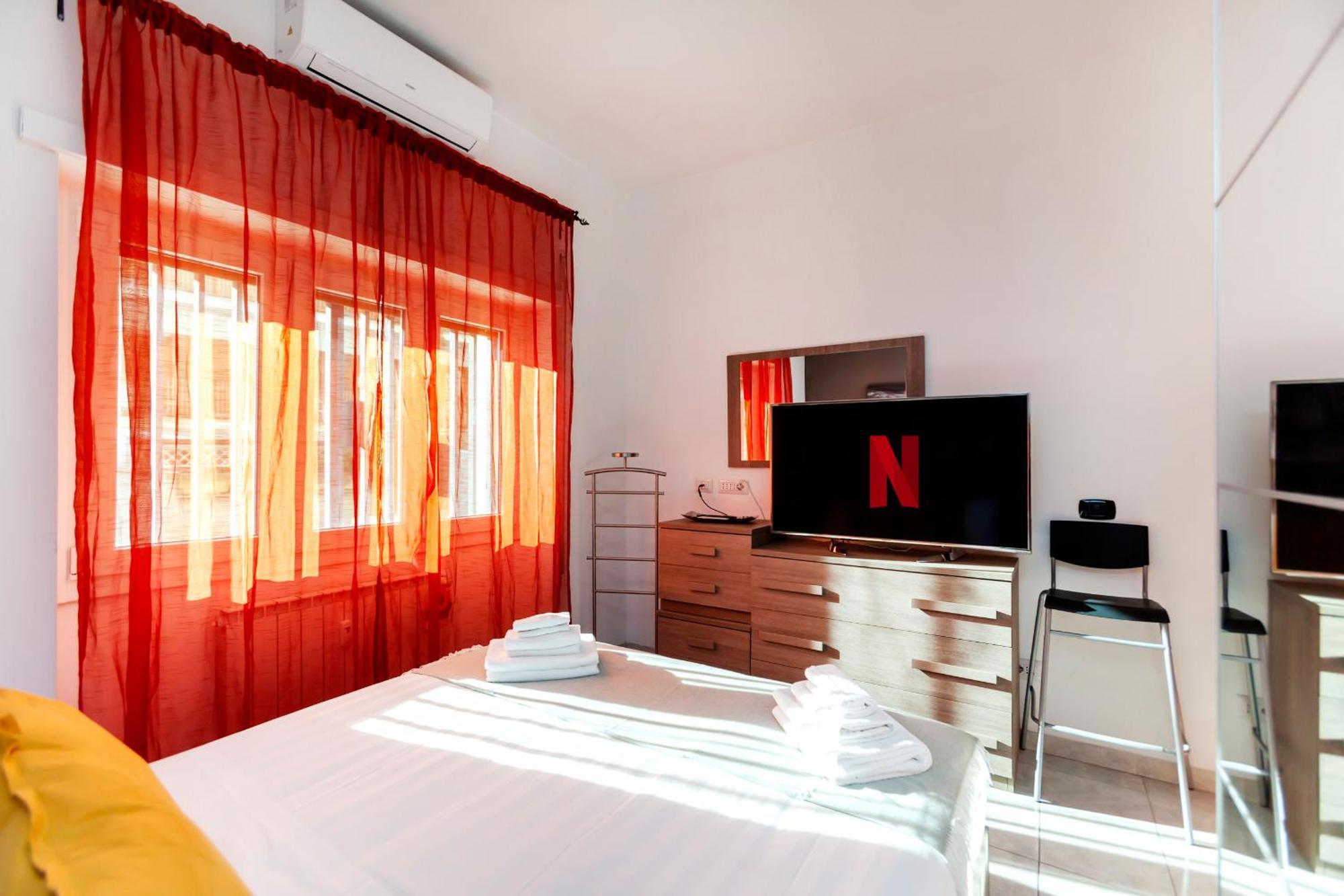 Cozy Trastevere Station Apartment Rome