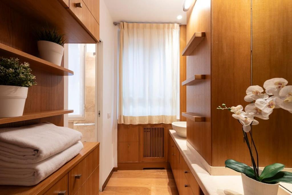 2 - Exclusive 2bedroom & 2bathroom Rome