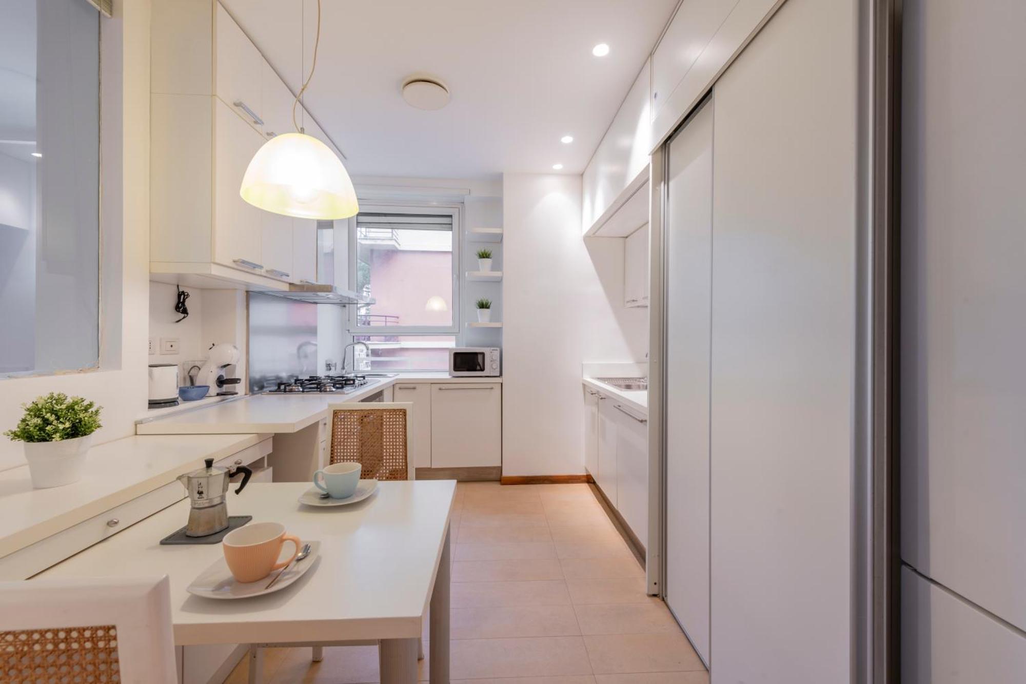 2 - Exclusive 2bedroom & 2bathroom Apartment