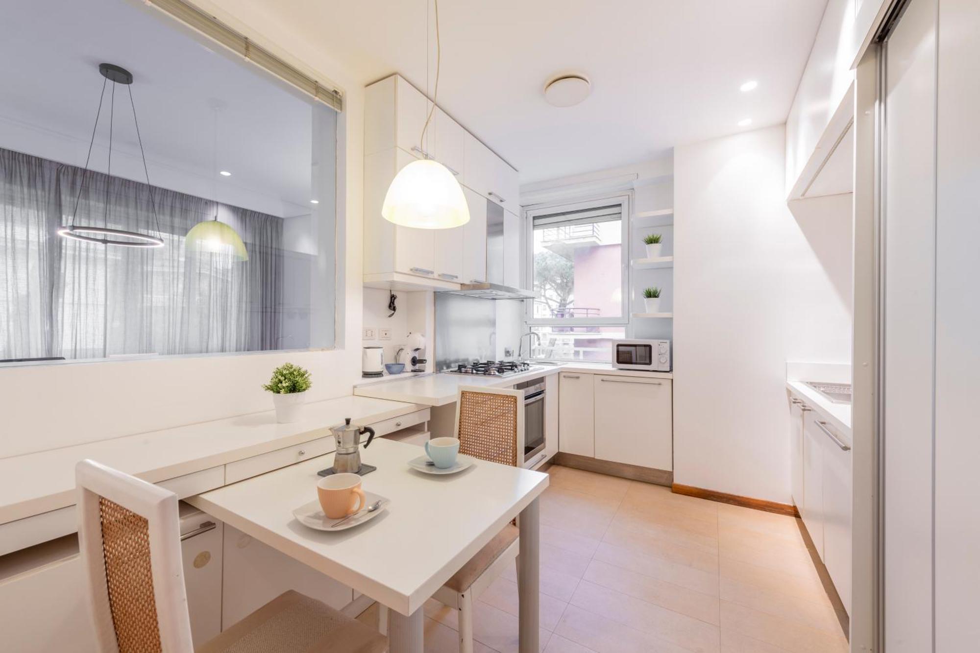 2 - Exclusive 2bedroom & 2bathroom Apartment