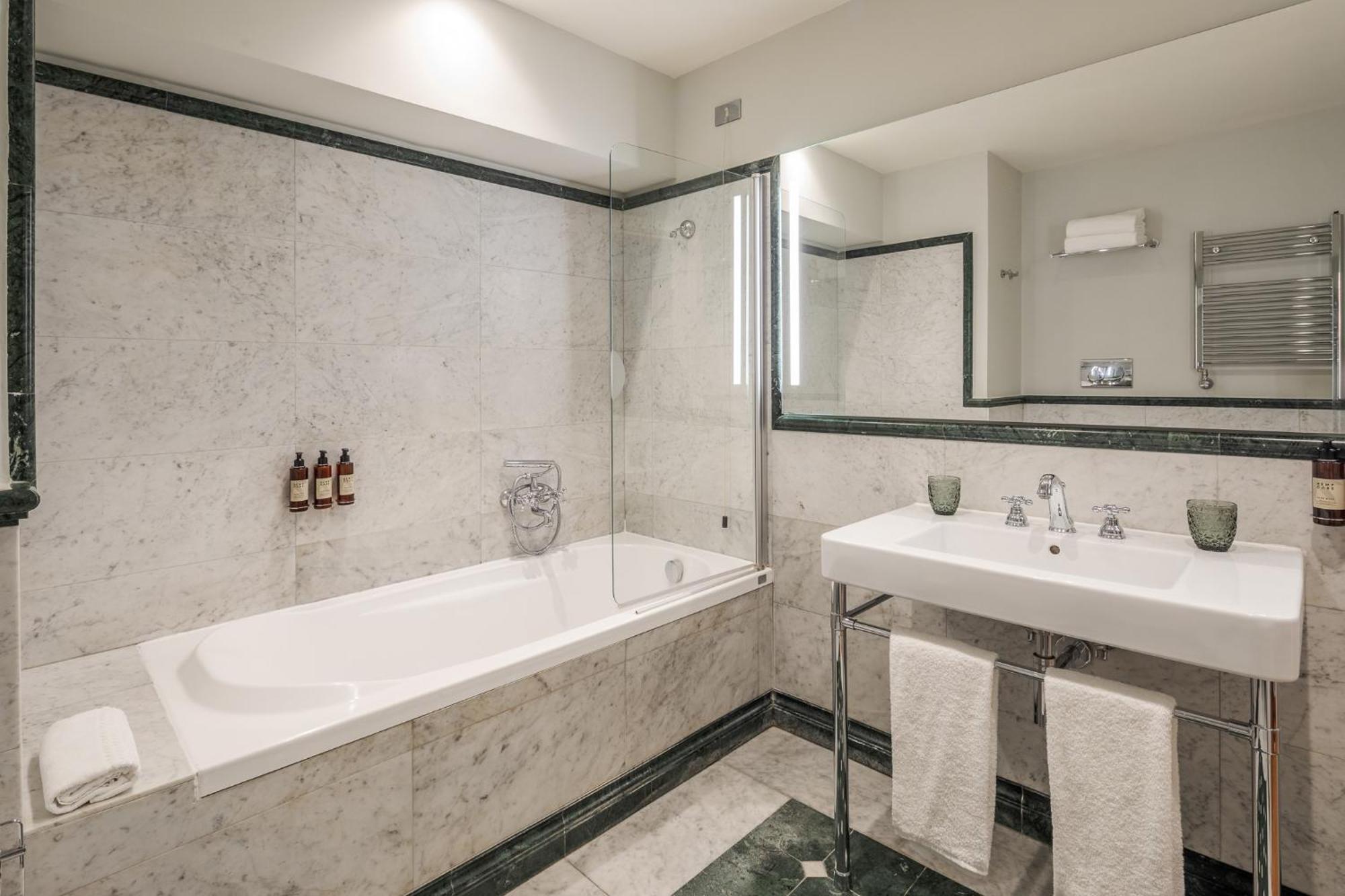 Hotel Donna Camilla Savelli - Vretreats Rome