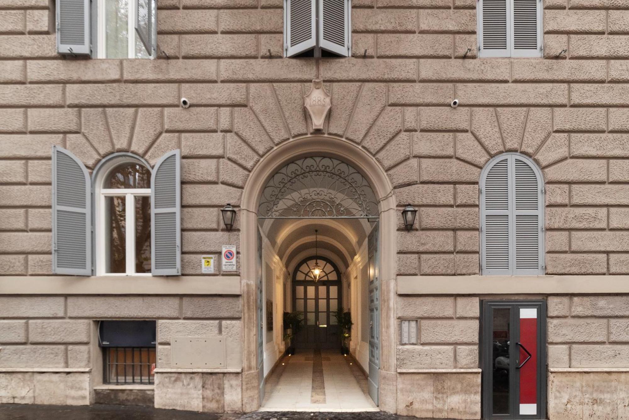 Castro Pretorio 24 - Fromhometorome Apartment Rome
