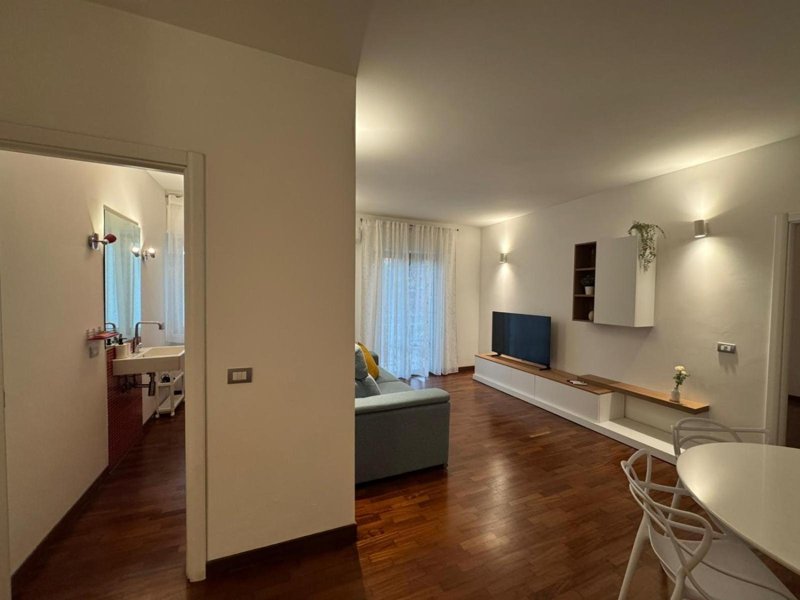 Papa's - A New Flat In Portuense Apartment