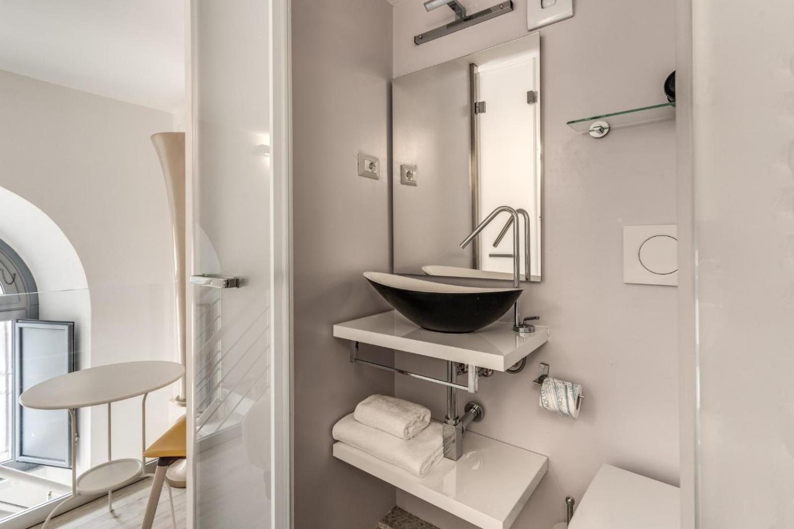 Apartment Elegant Flat In The Historic Near Colosseum! *
