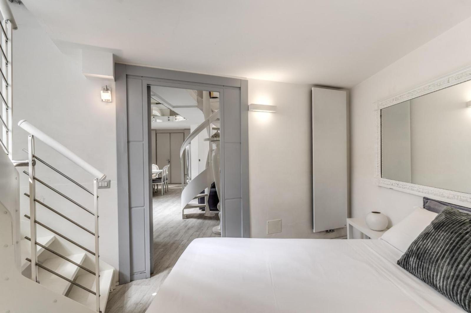 Apartment Elegant Flat In The Historic Near Colosseum! Rome