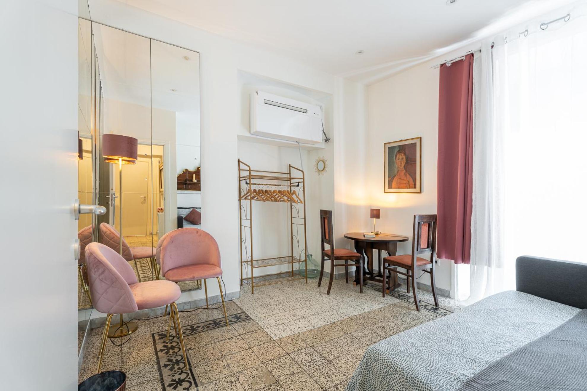 Bigfamilyflats - Coliseum Apartment *