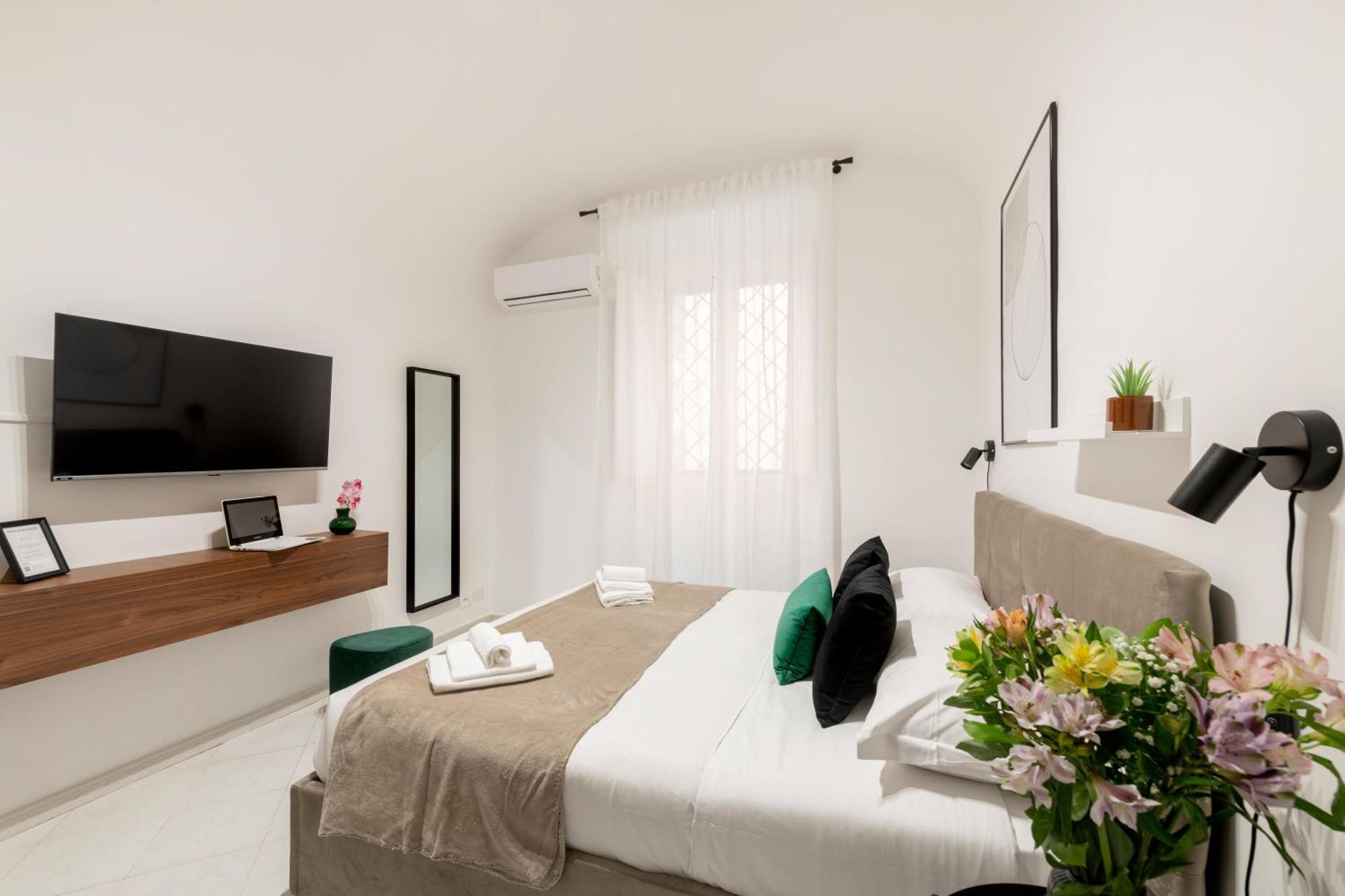 White Flat Sanniti Apartment *