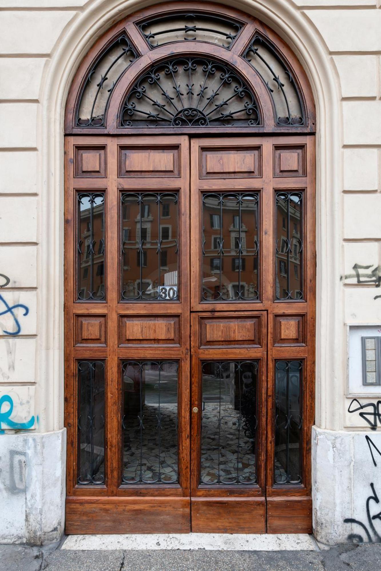 White Flat Sanniti Apartment *