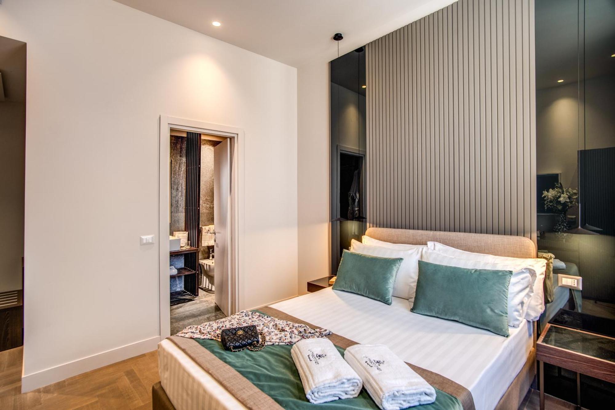 77 Seventy-seven Luxury - Maison D'art Collection