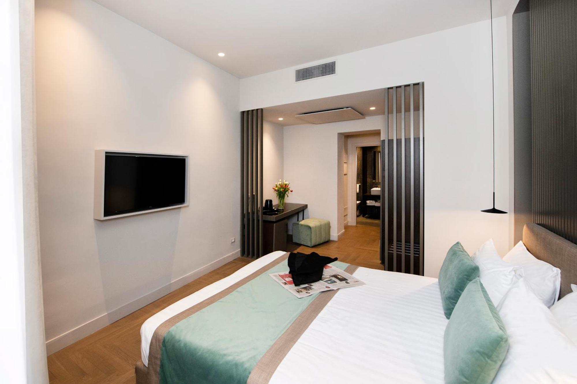 77 Seventy-seven Luxury - Maison D'art Collection Hotel 4*