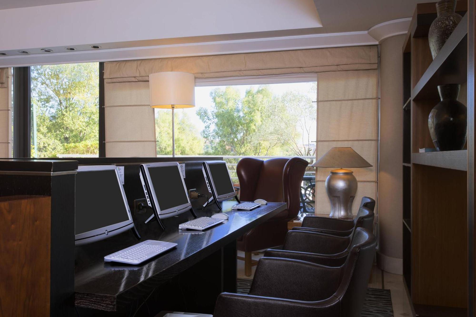 Courtyard By Marriott Park 4* Rome