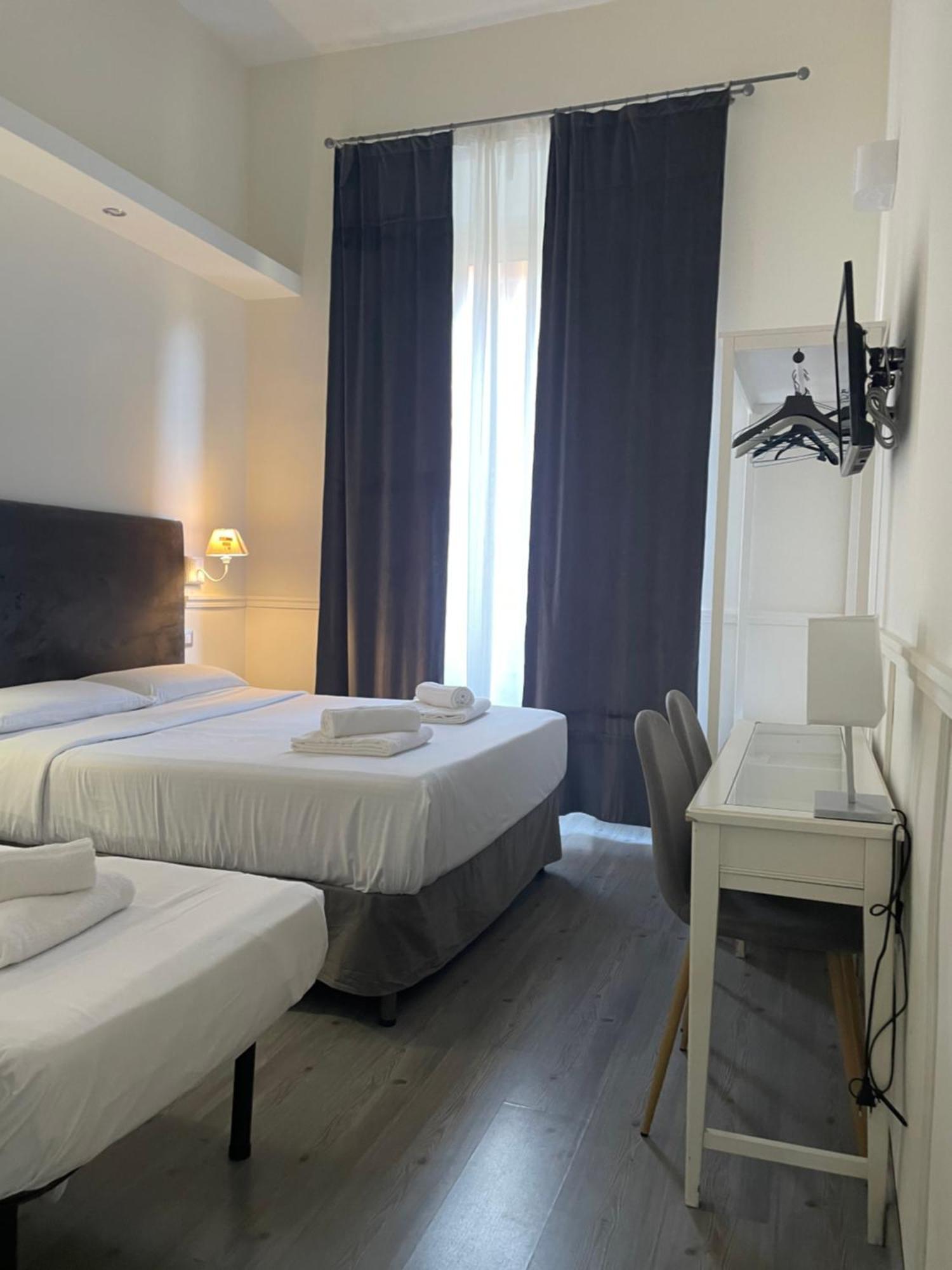 Arts & Guest house *