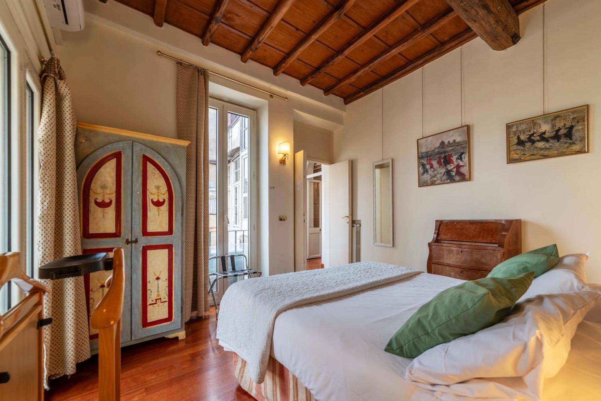 Apartment Clock Terrace House Rome