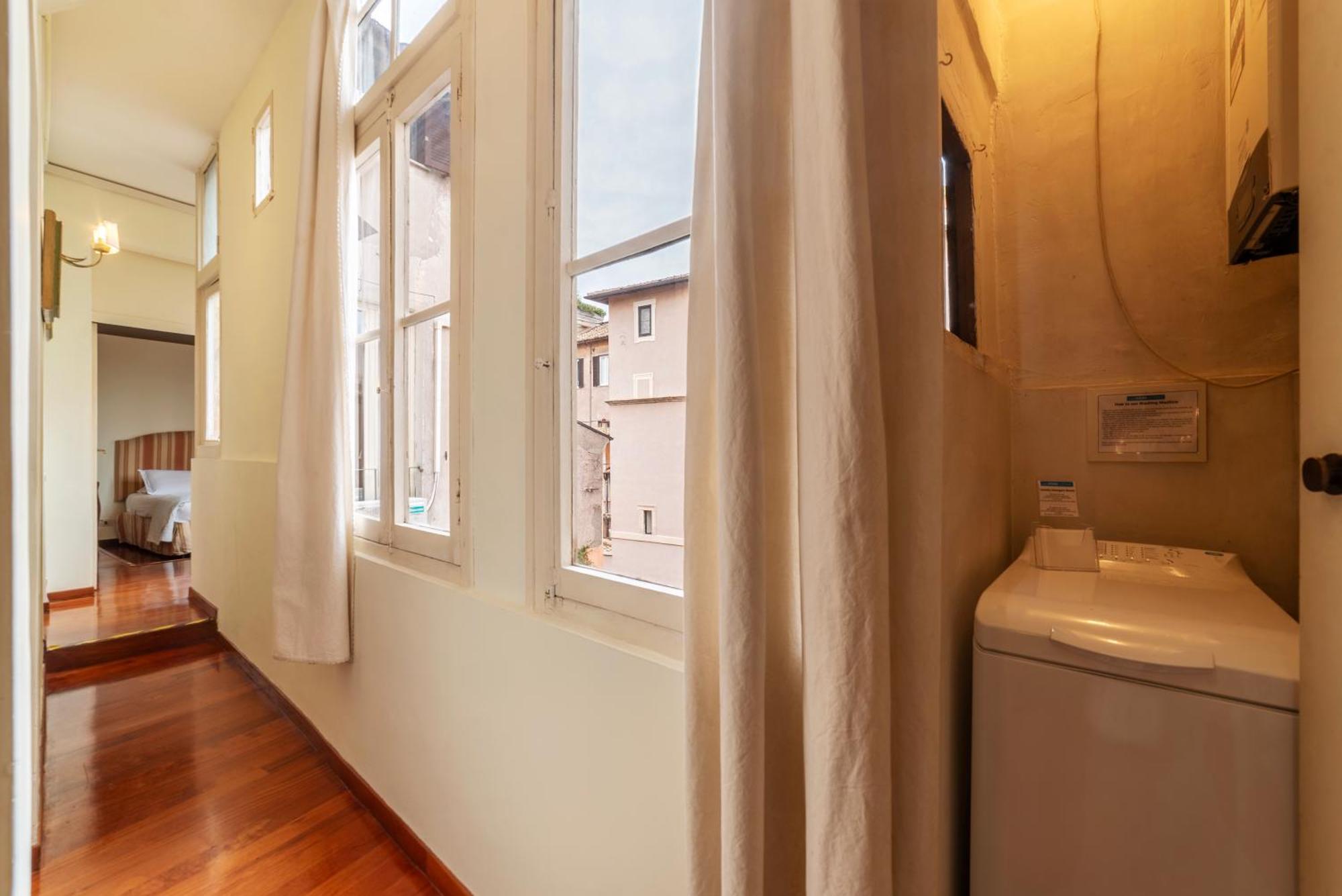 Clock Terrace House Apartment *