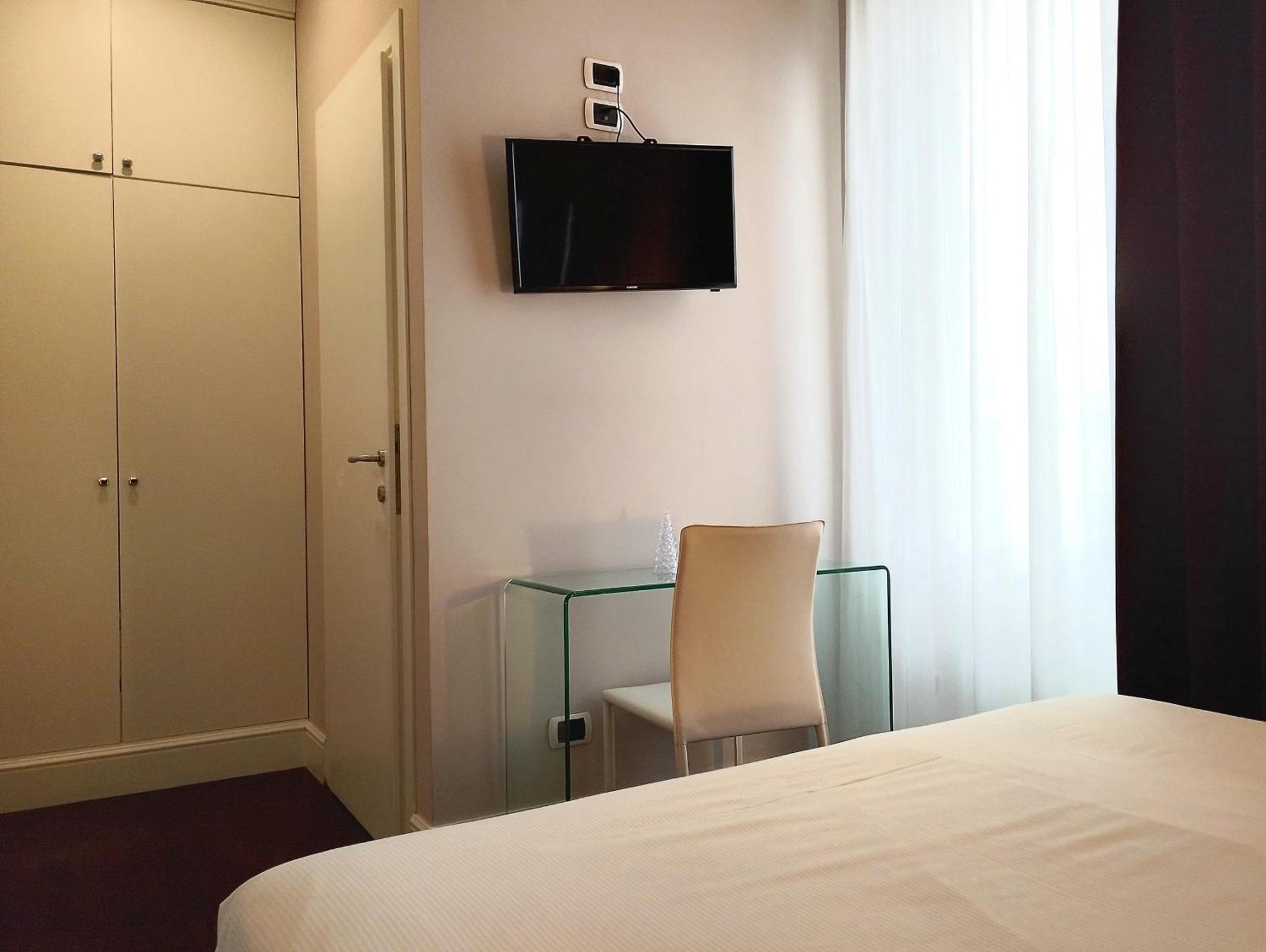 Guest house Cavour 278 2*