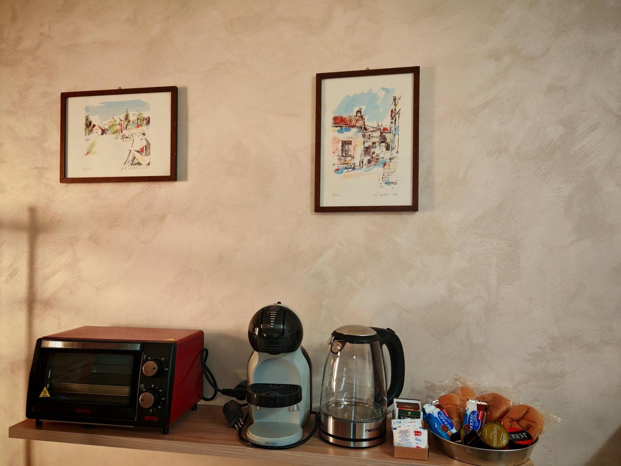 Casa Con Idromassaggio Metro C Alessandrino - San Giovanni E Trenino Laziali-termini -betti House * Rome