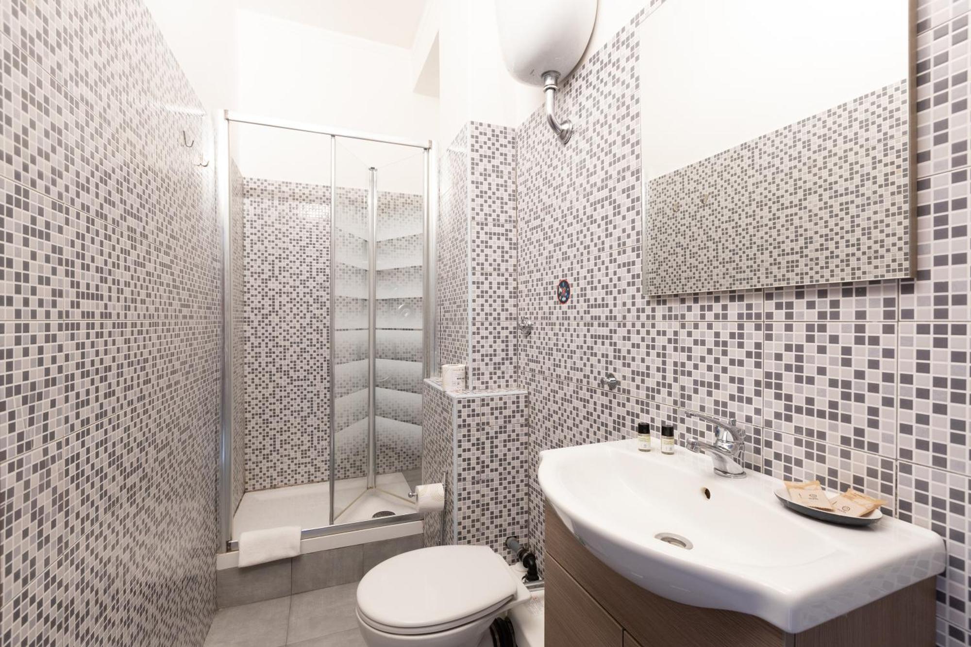 Alpino 76 Guest house Rome