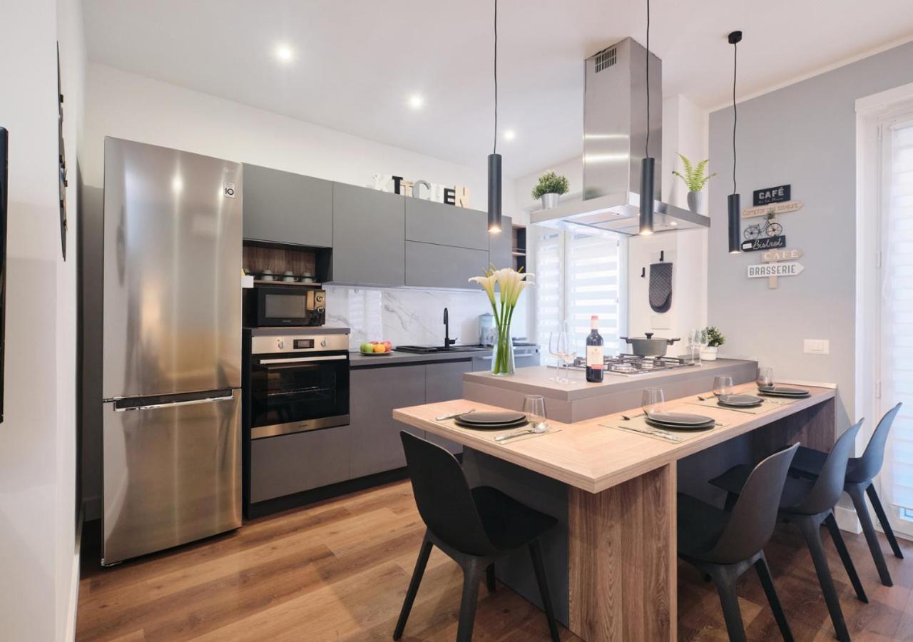 Apartment Colosseo A 15 Minuti - Elegante In Centro Rome