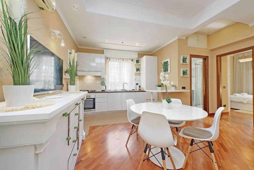 Lucky Domus Tuscolano Apartment Rome