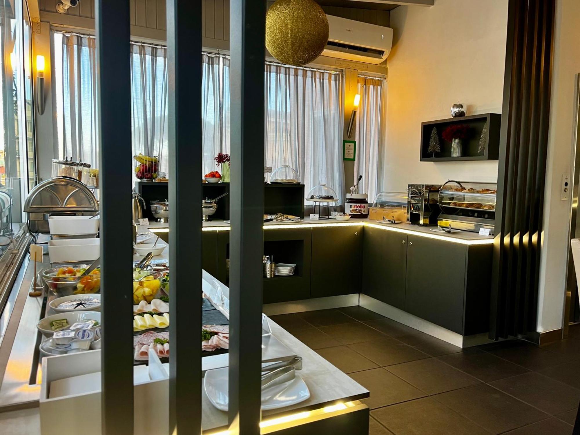 Hotel Western Cinemusic Roma