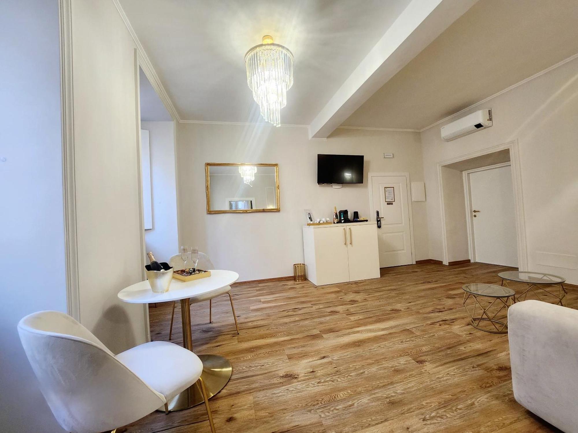Golden Palace Luxury Guest house Rome