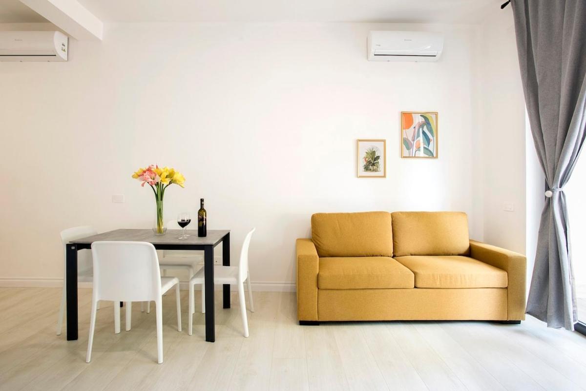 Apartment Urban Oasis With Patio For 5 Guests - Reserved Parking - Termini *