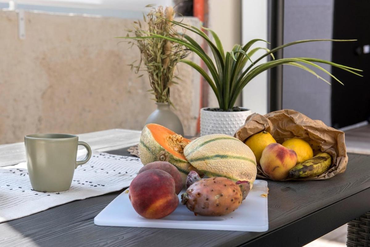 Urban Oasis With Patio For 5 Guests - Reserved Parking - Termini * Rome