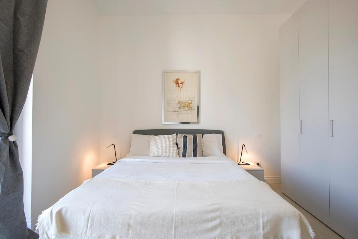 Urban Oasis With Patio For 5 Guests - Reserved Parking - Termini Apartment Rome