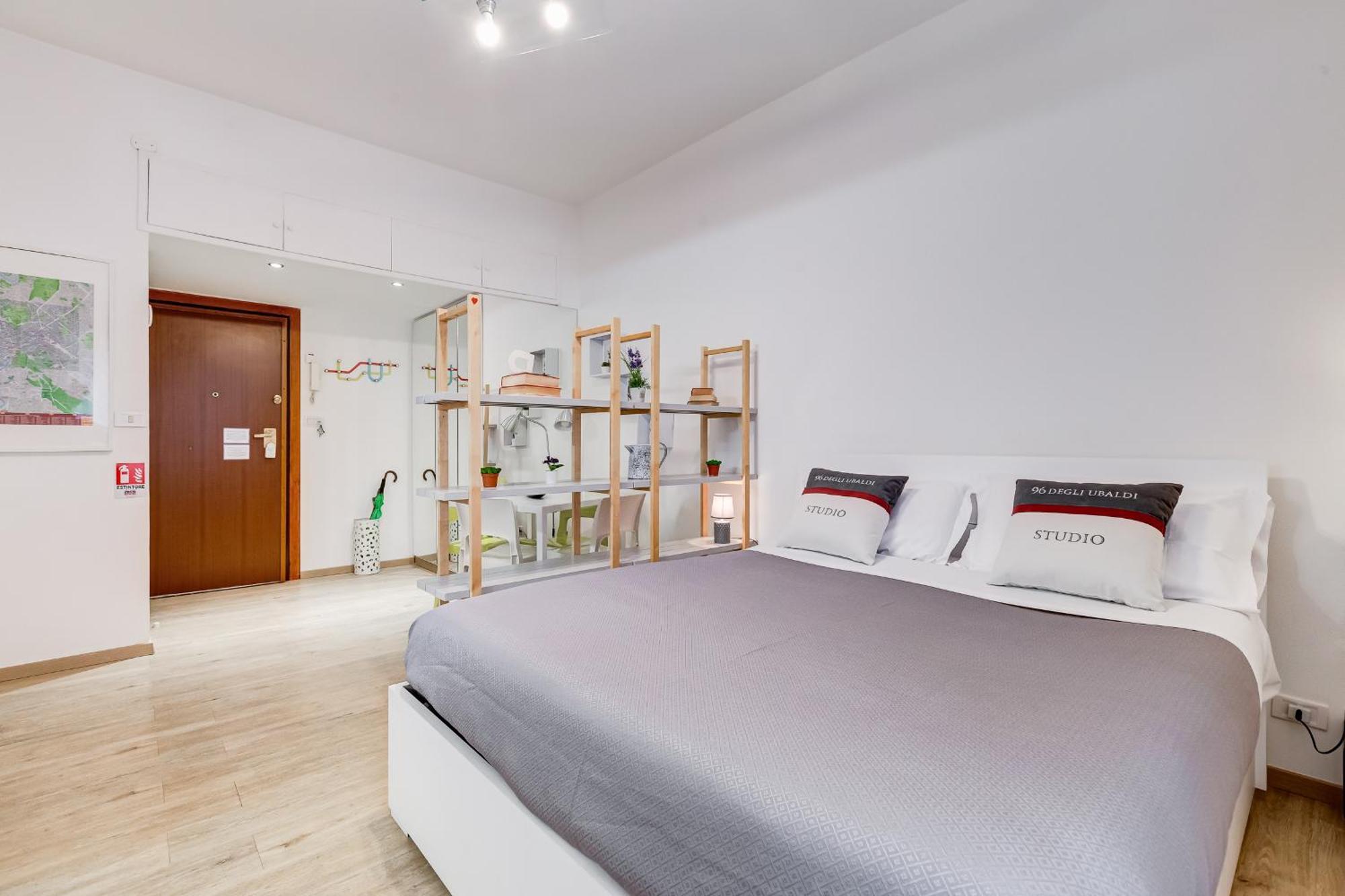 96 Degli Ubaldi Apartment Rome