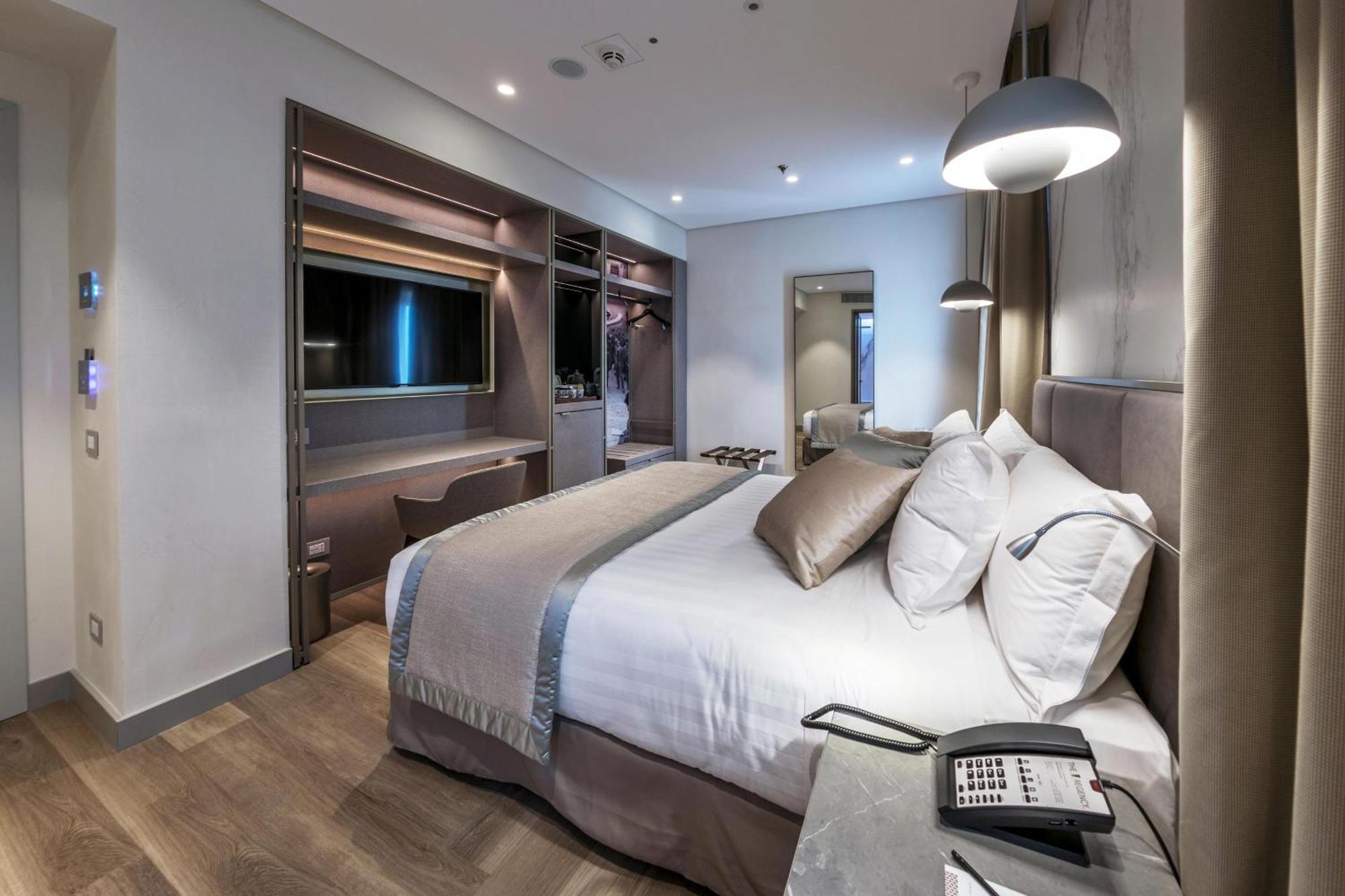 The Regency, Rome, A Tribute Portfolio 4*