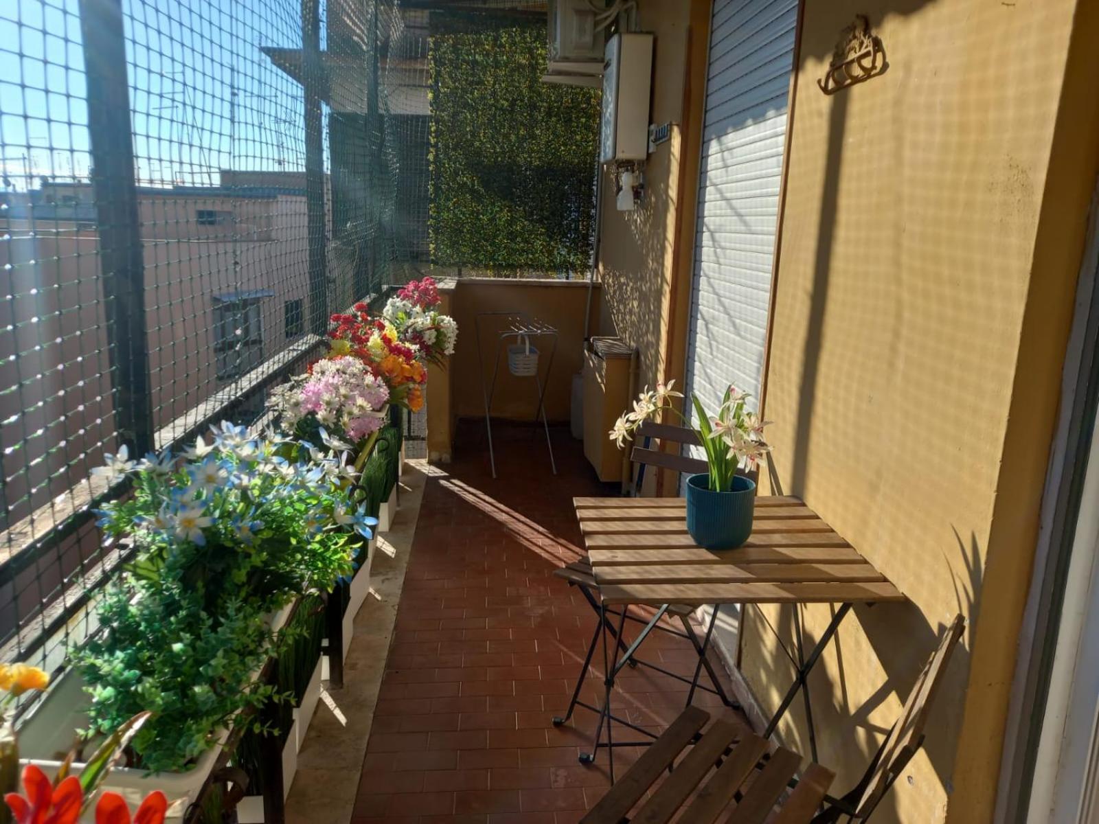 La Casa Libre Metro A Colli Albani 350 M