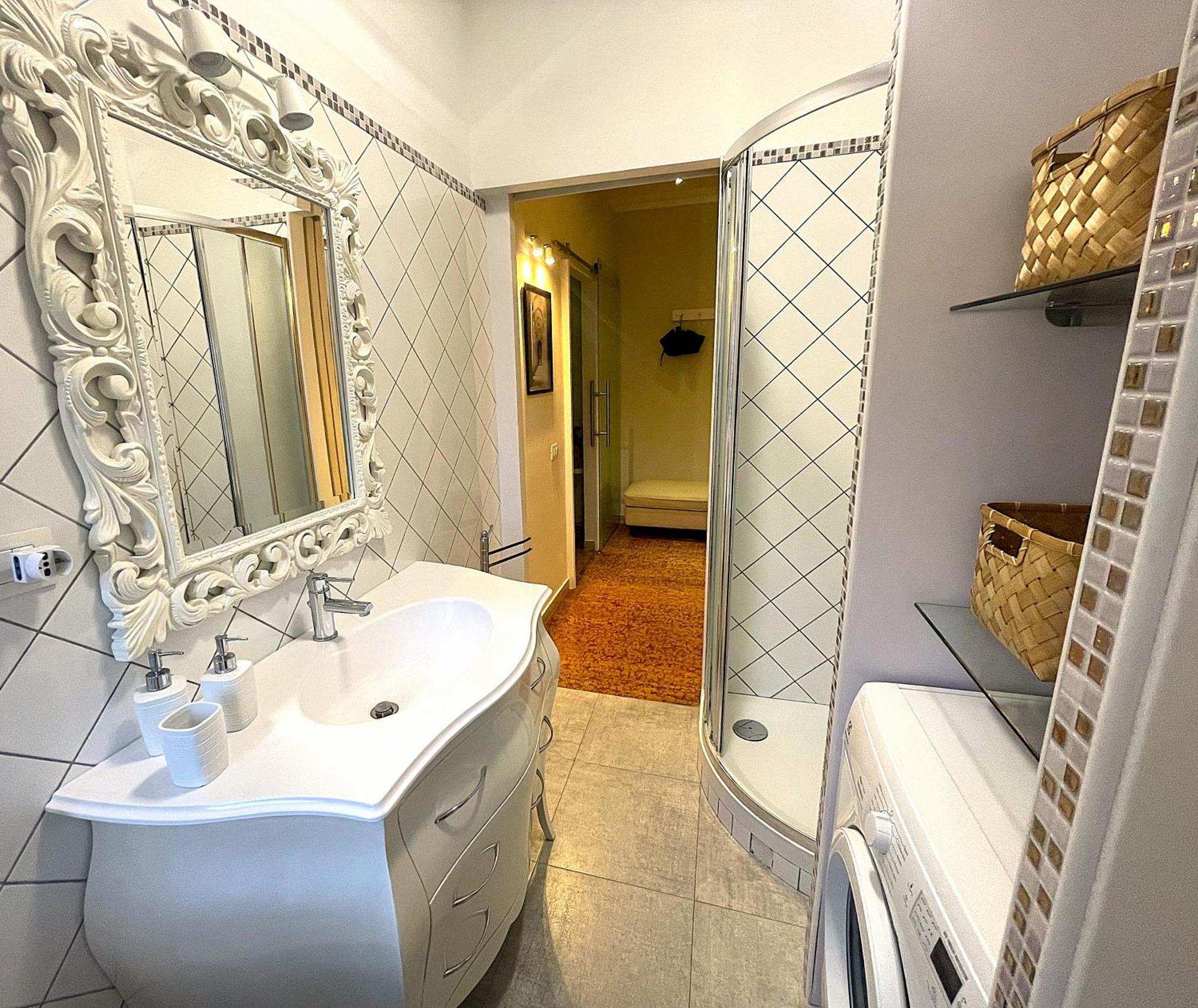 La Casa Libre Metro A Colli Albani 350 M Apartment