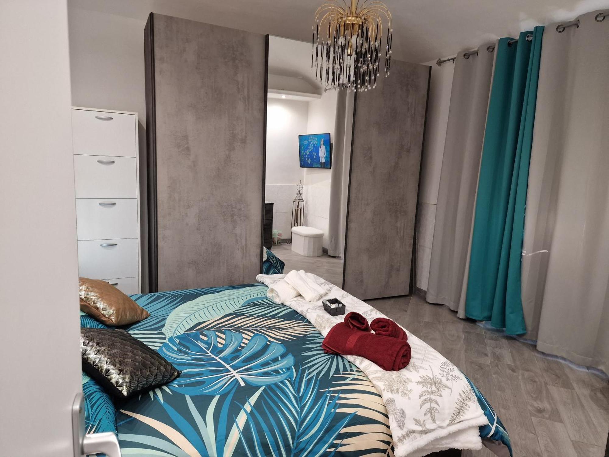 Cmhouselove Alessandrino Vicino Metro C Apartment *