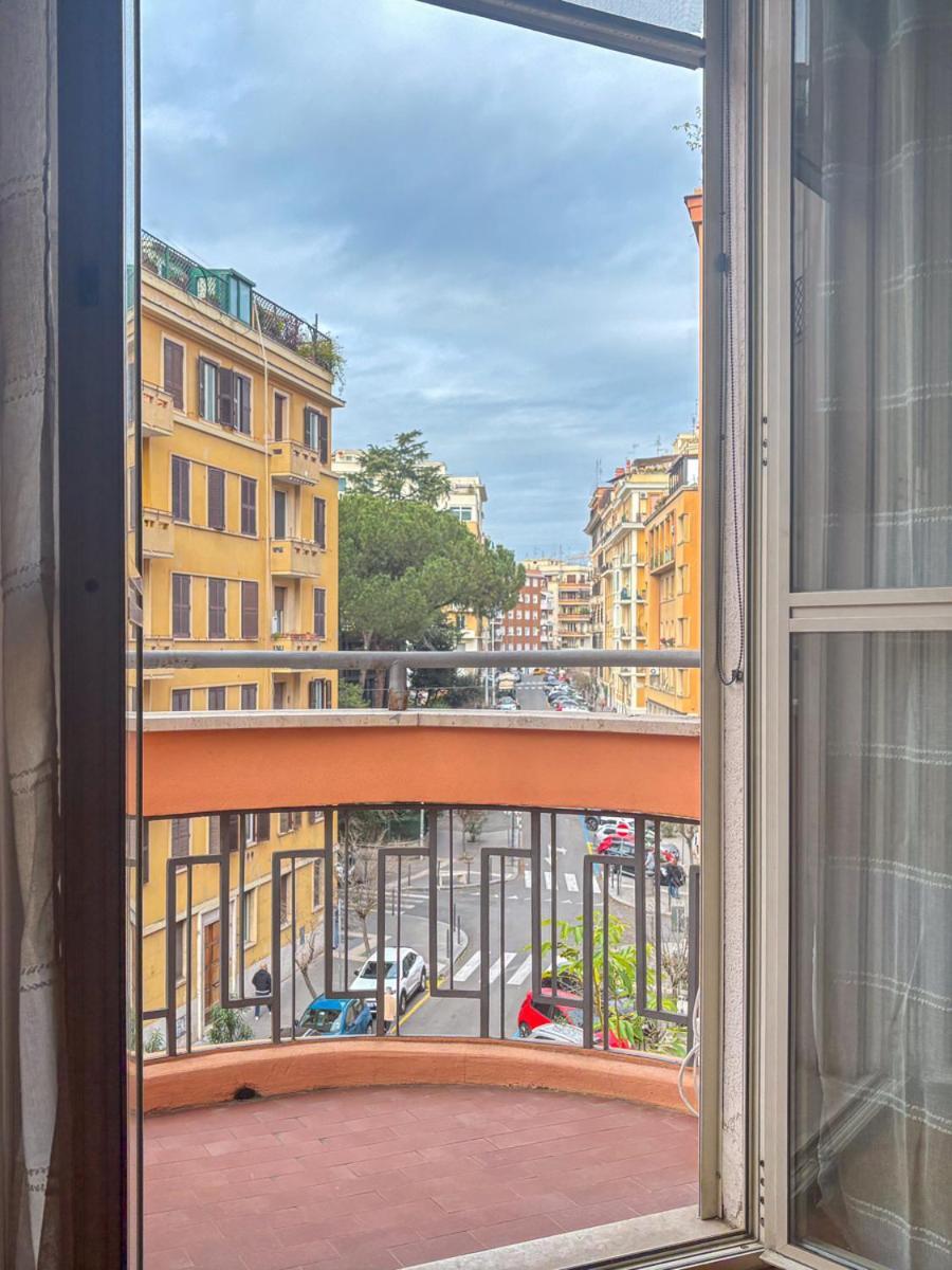 Apartment Metro B - La Dolce A Via Carnia Retreat *