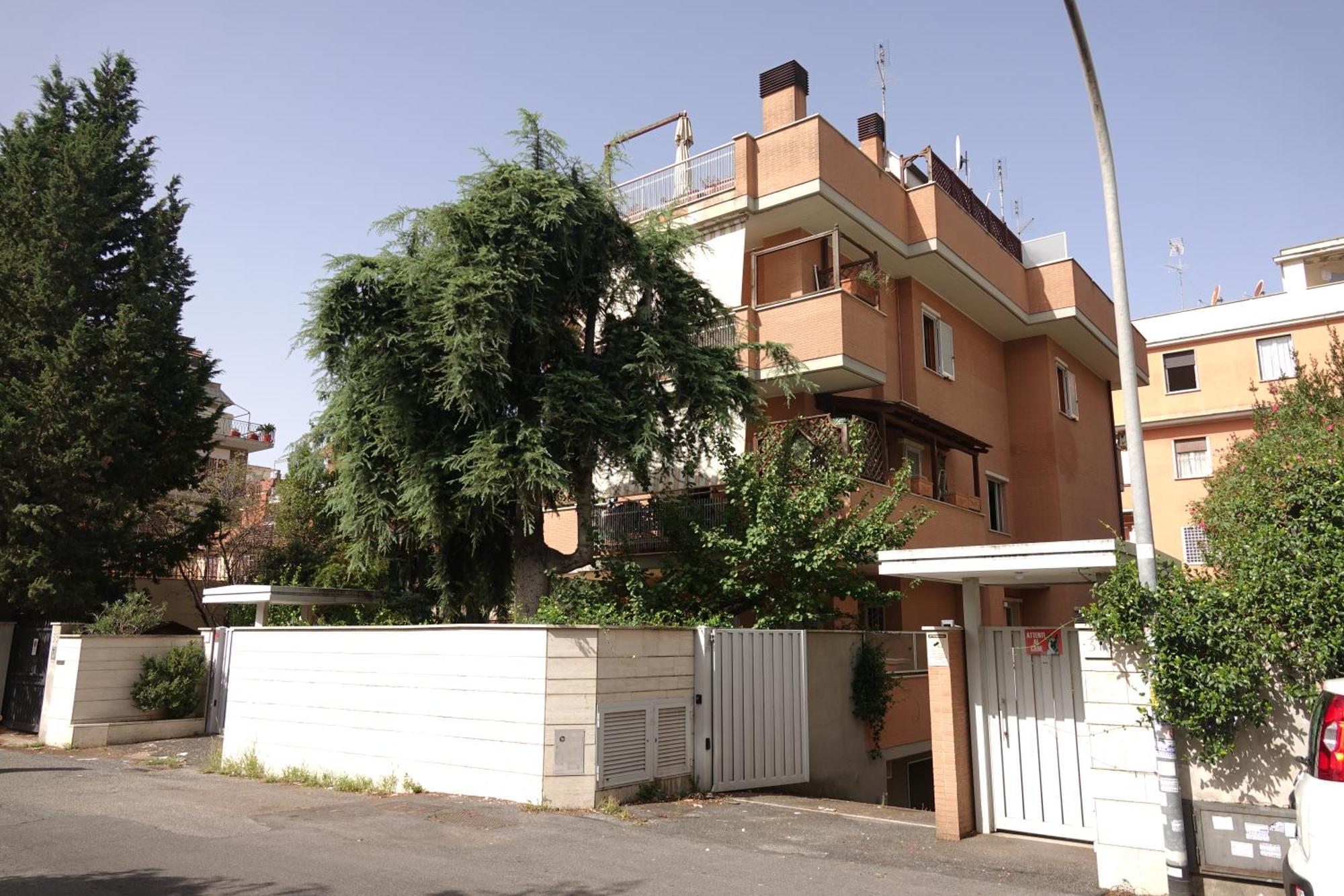 Valelyhouse * Roma