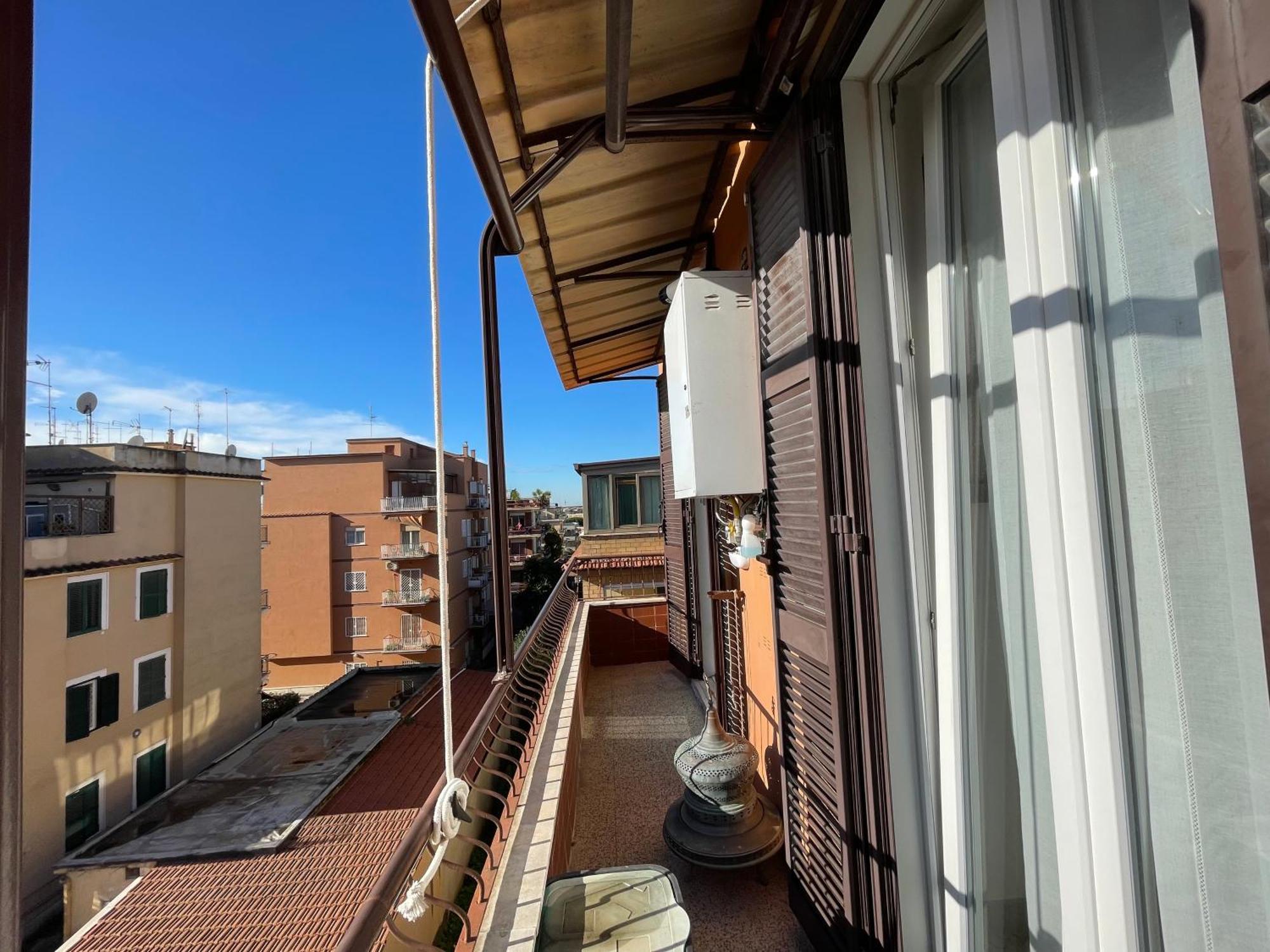 Mazzoni Suite, Panoramic Terrace And Comfort Apartment Rome