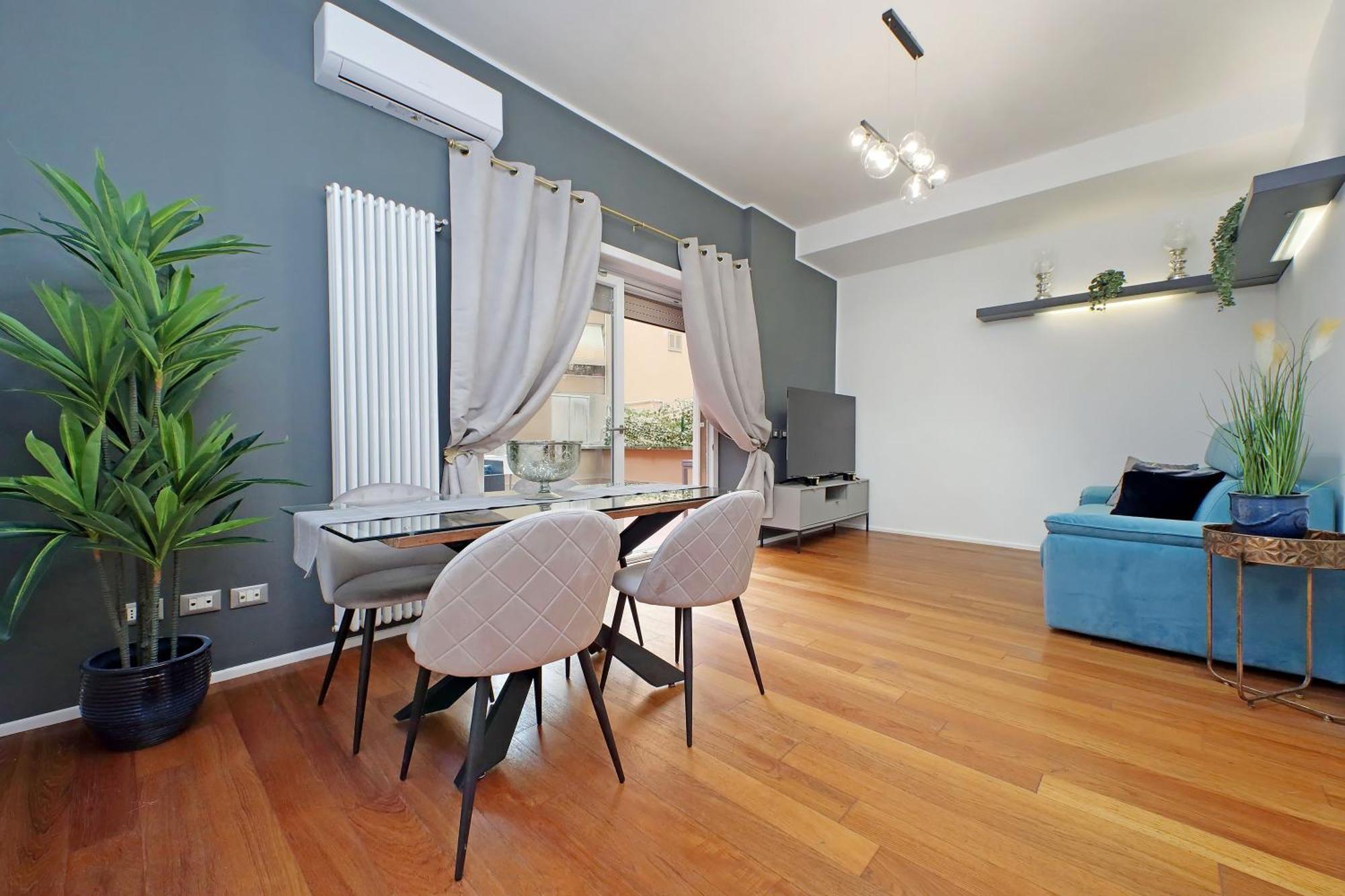 New With Terrace - 150m Metro A Apartment *