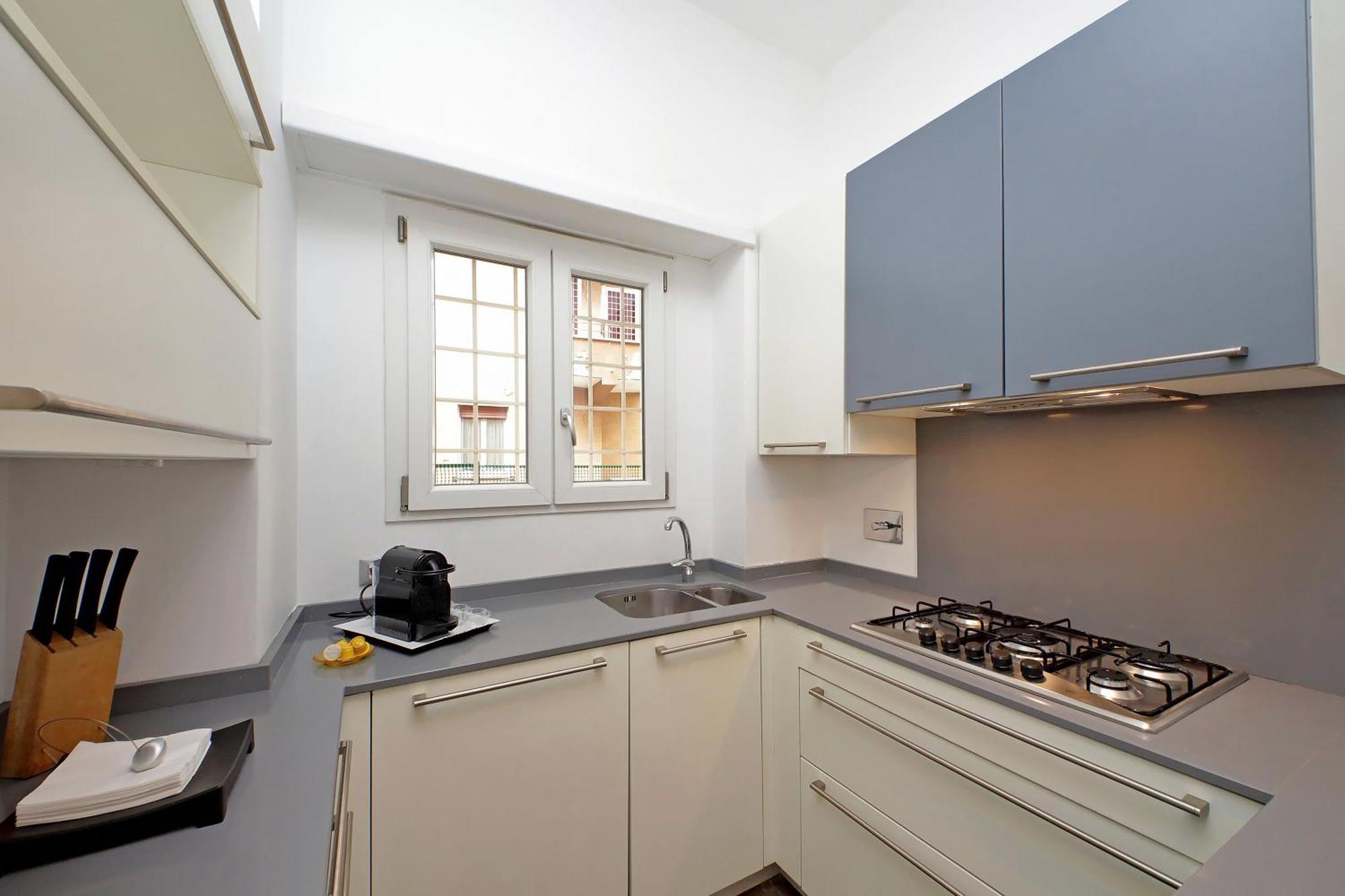 Apartment New With Terrace - 150m Metro A *